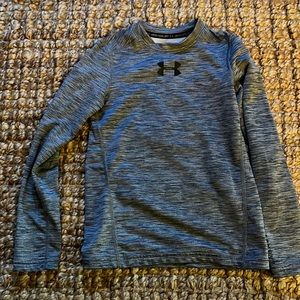 Boys Under Armor shirts x3 in excellent condition and vineyard vine